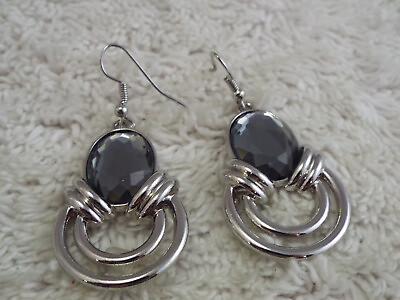 #ad Silvertone Glass Pierced Earrings G19 $5.92