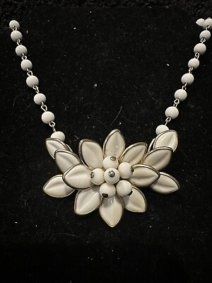 #ad Vintage Choker Necklace In Flower Shape White And Gold Tone 1950 1960 $50.00