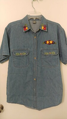 #ad Upper West Side Womens M with flowers Button Up Blue Denim Top L 26 pit pit 21quot; $11.61