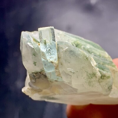 #ad 261 Carat Aquamarine Crystal With Quartz From Pakistan $40.00