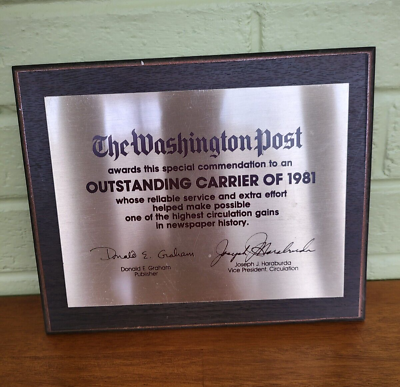 #ad Vintage The Washington Post Outstanding Carrier of 1981 Award Plaque Vtg 80s T6 $31.99