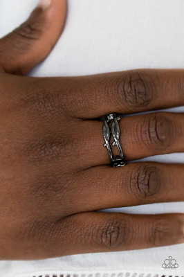 #ad Paparazzi: Very Vogue Black Ring $5.99