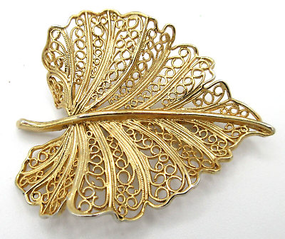 #ad Vtg SIGNED LISNER Open Work Gold Tone Mtl Big Geometric Leaf Pin Brooch Jewelry $12.95