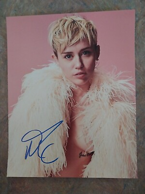 #ad Miley Cyrus hand signed 8 X 10 Original Matte Finish COA CERT No 58953 Hot 🔥 $33.50