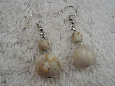 #ad Silvertone White Marbled Stone Bead Pierced Earrings A8 $3.43