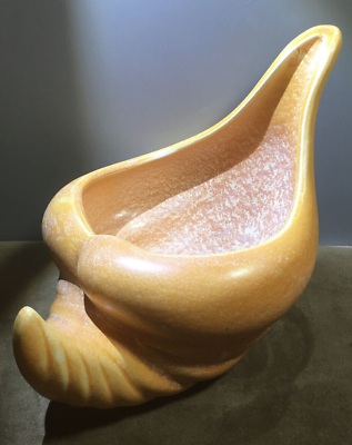 #ad Vintage Hull USA Pottery Cornucopia Orange amp; Cream Planter Vase F479 $25.00