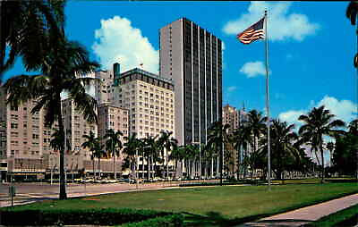 #ad Postcard: Biscayne Boulevard looking north from Flagler Street Miami Florida $3.00