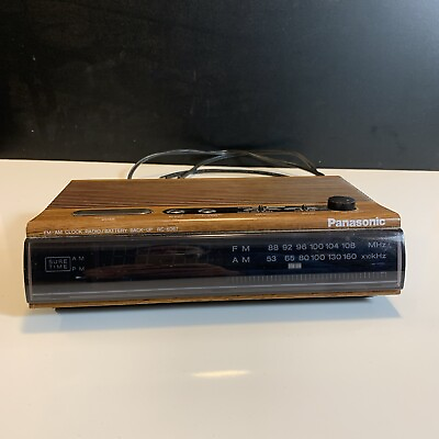 #ad Panasonic Fm Am Clock Radio Battery Backup Rc 6067 $15.00