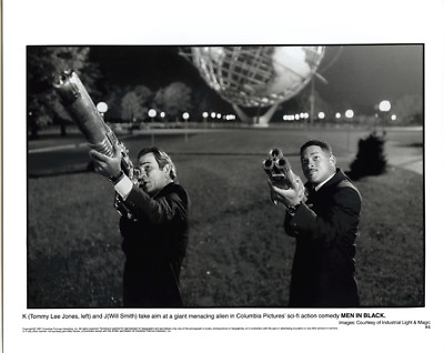#ad Men in Black original 1997 8x10 photo Will Smith Tommy Lee Jones take aim $24.99