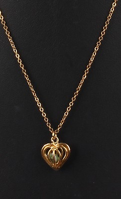 #ad GOLD TONE HEART SHAPED 3 DIMENSIONAL FASHION GREEN STONE PENDANT NECKLACE 7880B $10.00