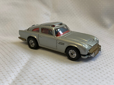 #ad James Bonds Aston Martin DB5 Corgi Toys 007 Diecast Car Ejecting Rider 1977 Vtg $89.95
